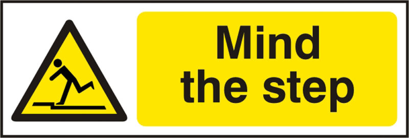 Beeswift BSS11107 Self Adhesive Vinyl ''Mind the step'' Safety Sign (Pack of 5)-12541